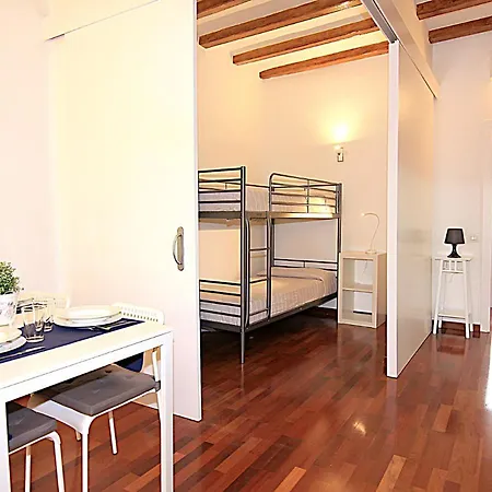 Apartment Mun41 - Mun41 - Sagrada Familia Private Terrace Barcelona